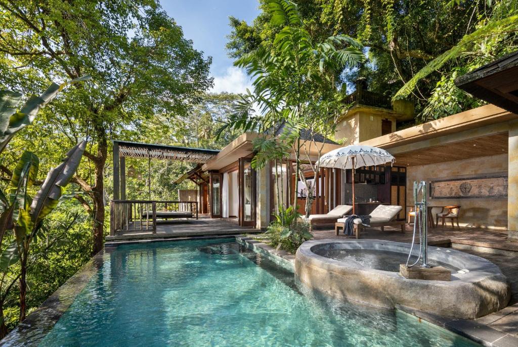 Kayon Royal Pool Villa